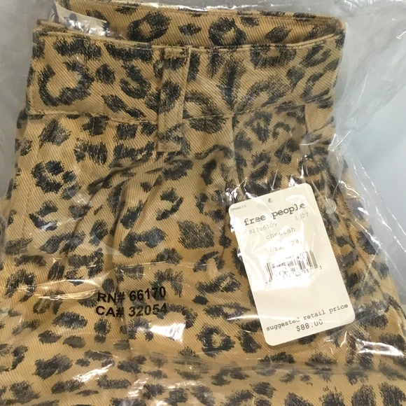SALE 🔥 Free People Animal Print High Rise Vintage Look Shorts NEW - Picture 5 of 9